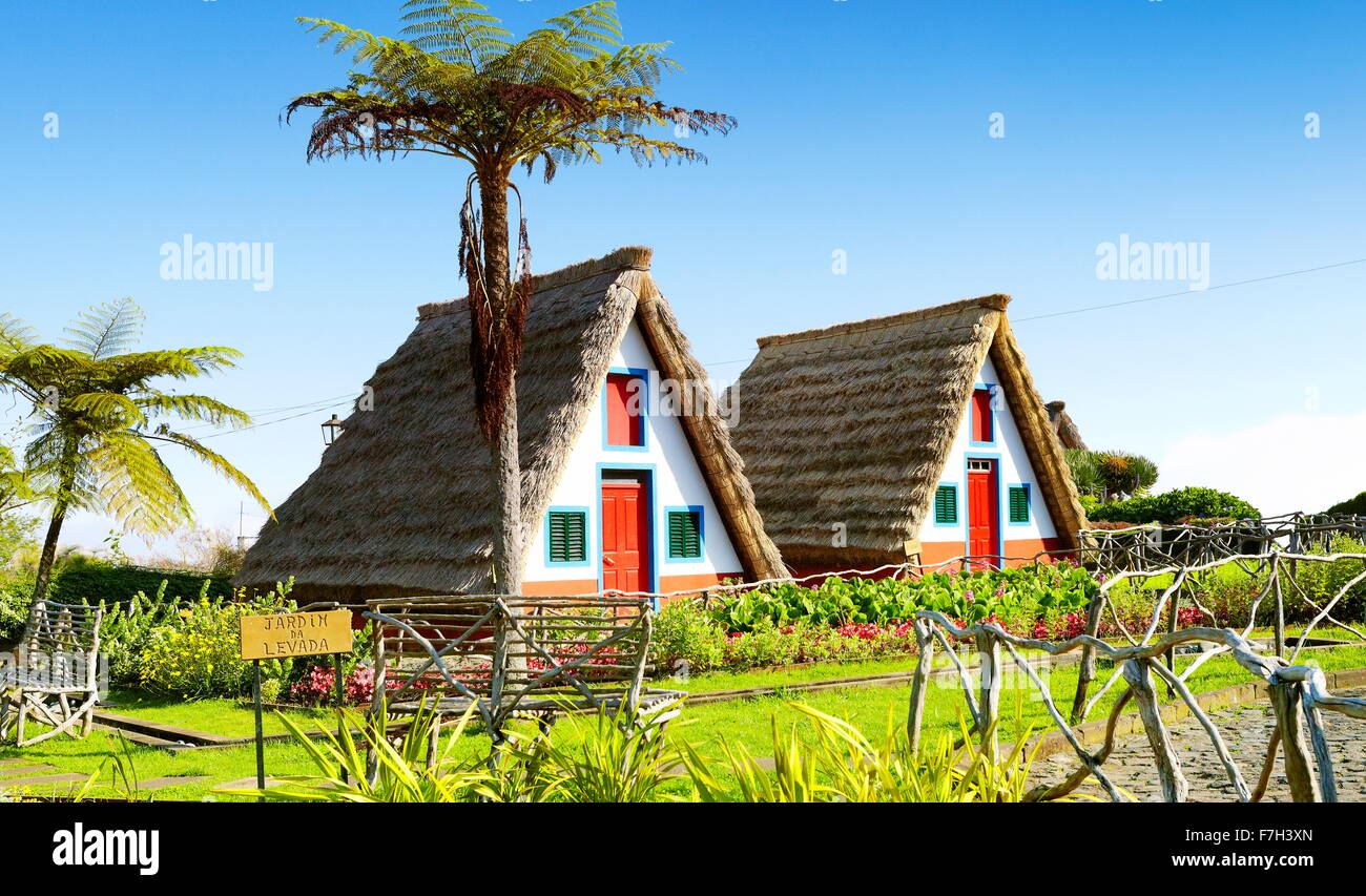 Casa Tradizionale palheiros - Santana, Isola di Madeira, Portogallo Foto Stock