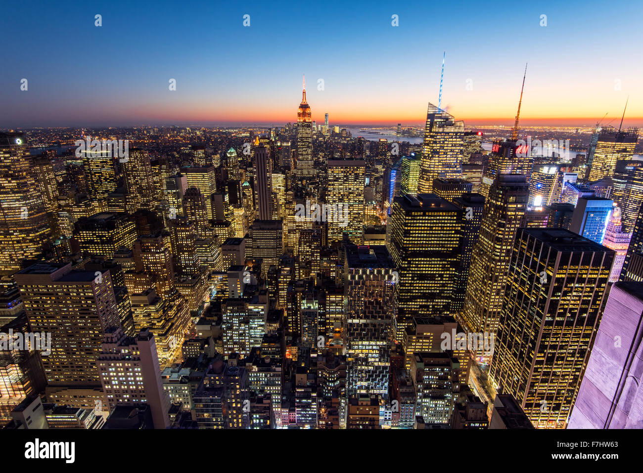 Midtown Manhattan skyline di notte, New York, Stati Uniti d'America Foto Stock