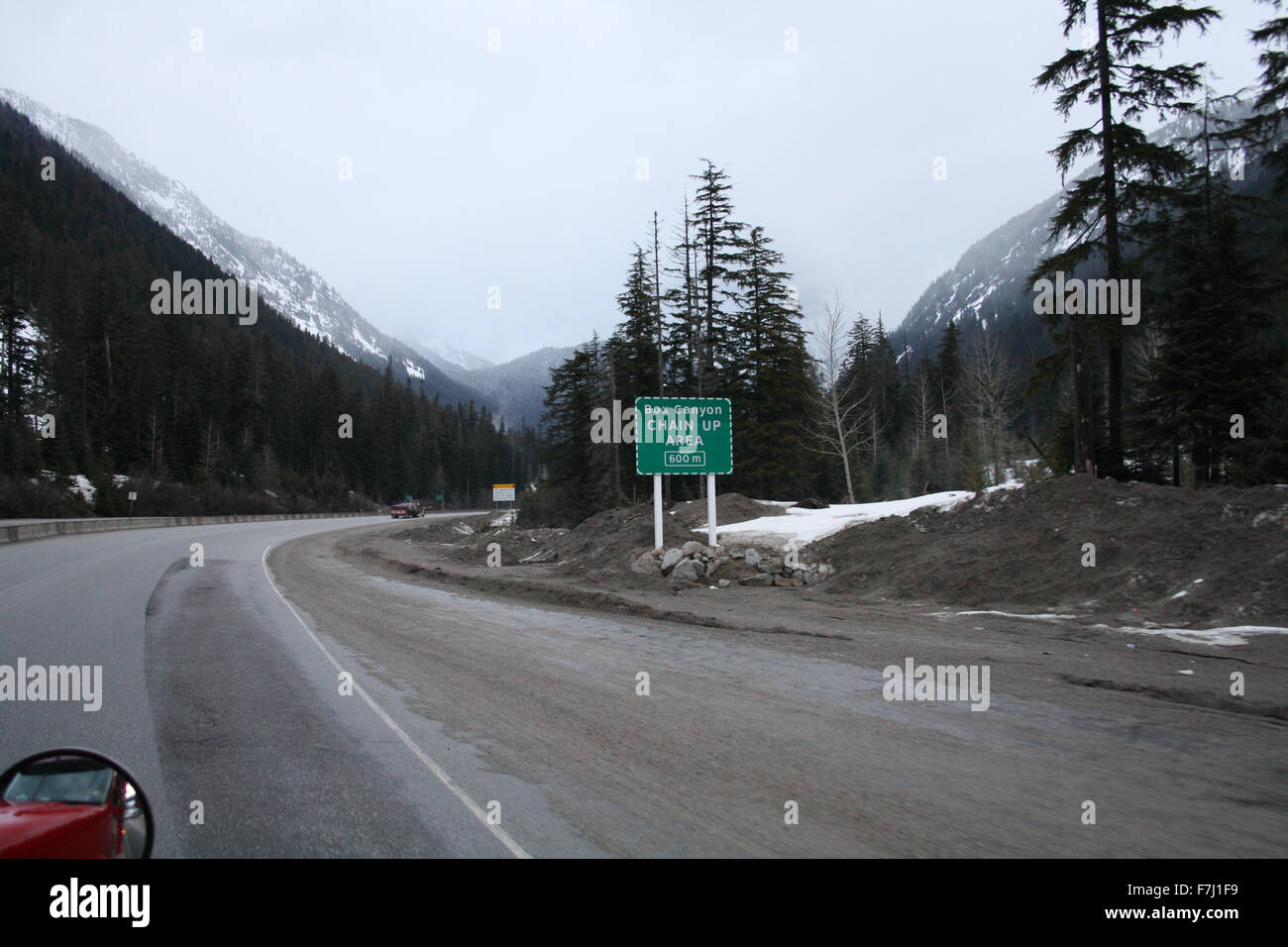 Casella catena canyon up area segni Coquihalla Highway 5 Box Canyon fino a catena, zona sud ovest del grande orso Snowshed. Foto Stock