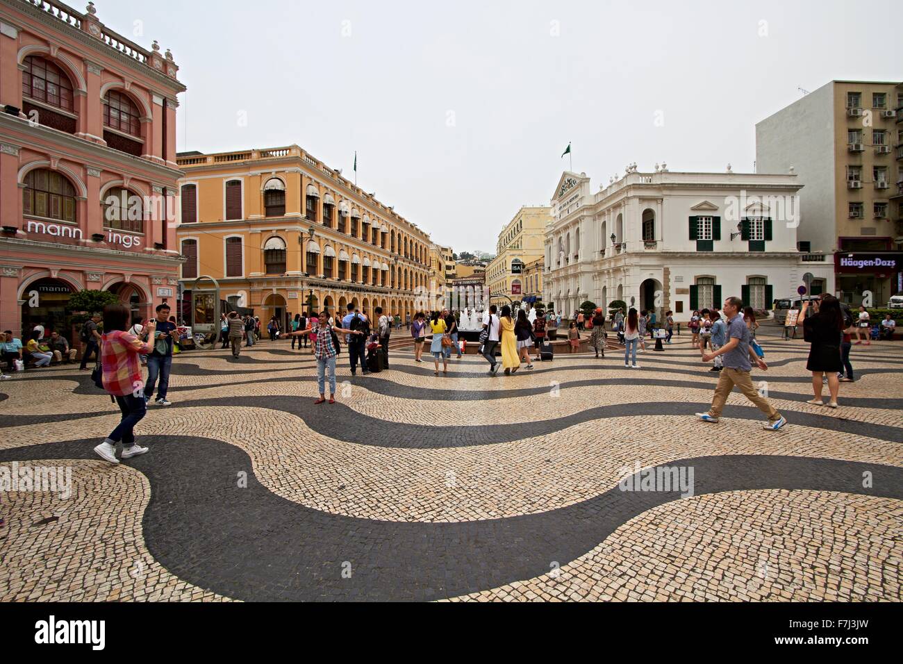 Macao Cina Street Scape vecchio e nuovo Foto Stock