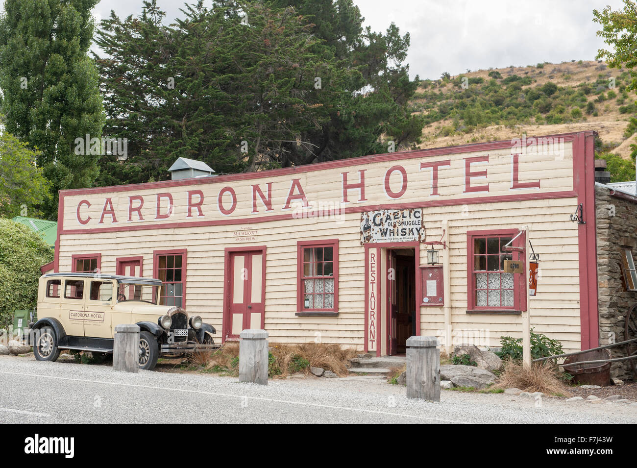 Vintage Cardrona Hotel in scenic Cardrona, Central Otago, South Island, in Nuova Zelanda. Foto Stock