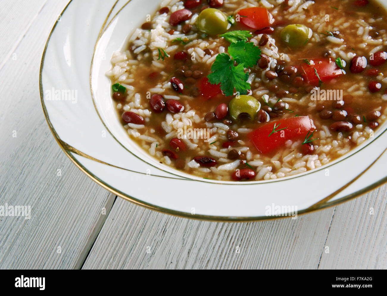 Asopao de Gandules - Zuppa di riso. Esso è realizzato con carne di pollo, maiale, carne, frutti di mare o verdure Foto Stock