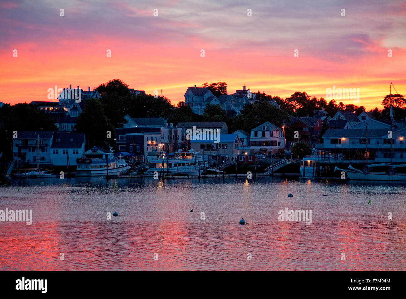 Tramonto su Boothbay Harbor, Maine Foto Stock