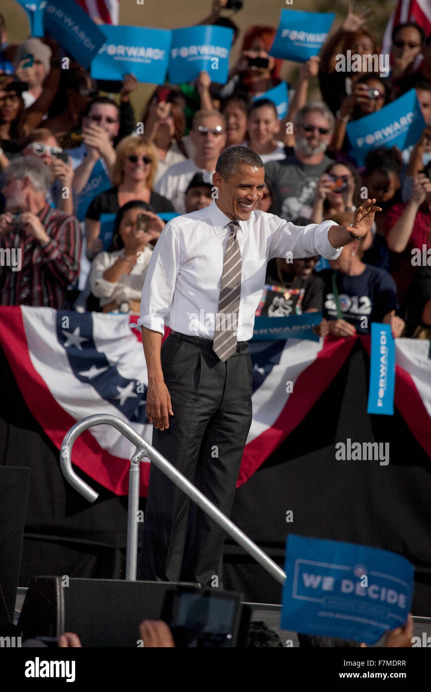 Il presidente Barack Obama viene visualizzato nella campagna presidenziale di Rally, 1 novembre 2012, a Cheyenne complesso sportivo, a nord di Las Vegas, Nevada Foto Stock