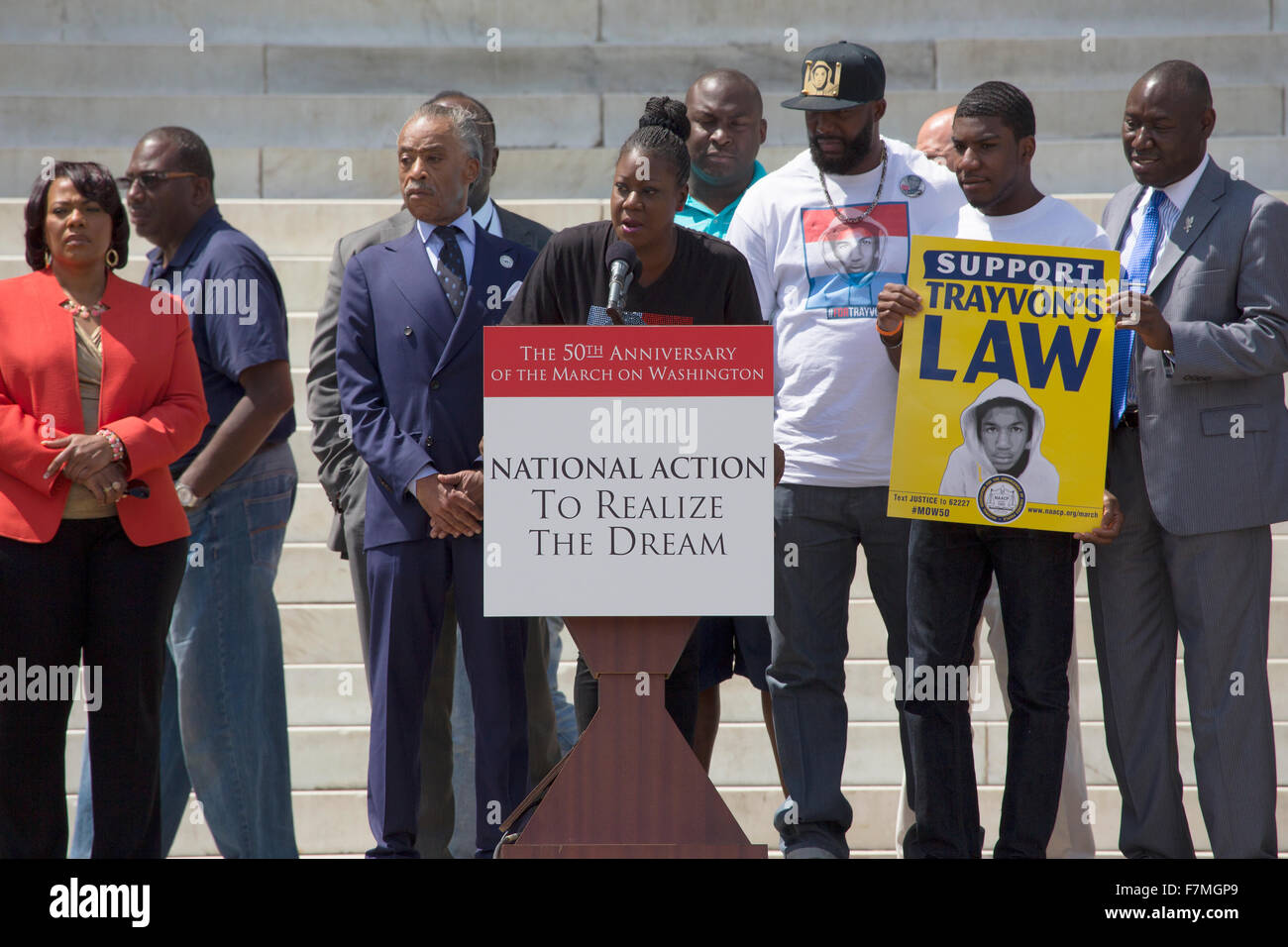Trayvon Martin's madre parla all'azione nazionale per realizzare il sogno di marzo e rally per il cinquantesimo anniversario della marcia su Washington e Martin Luther King Ho un sogno discorso, Agosto 24, 2013, il Lincoln Memorial, Washington D.C. Foto Stock