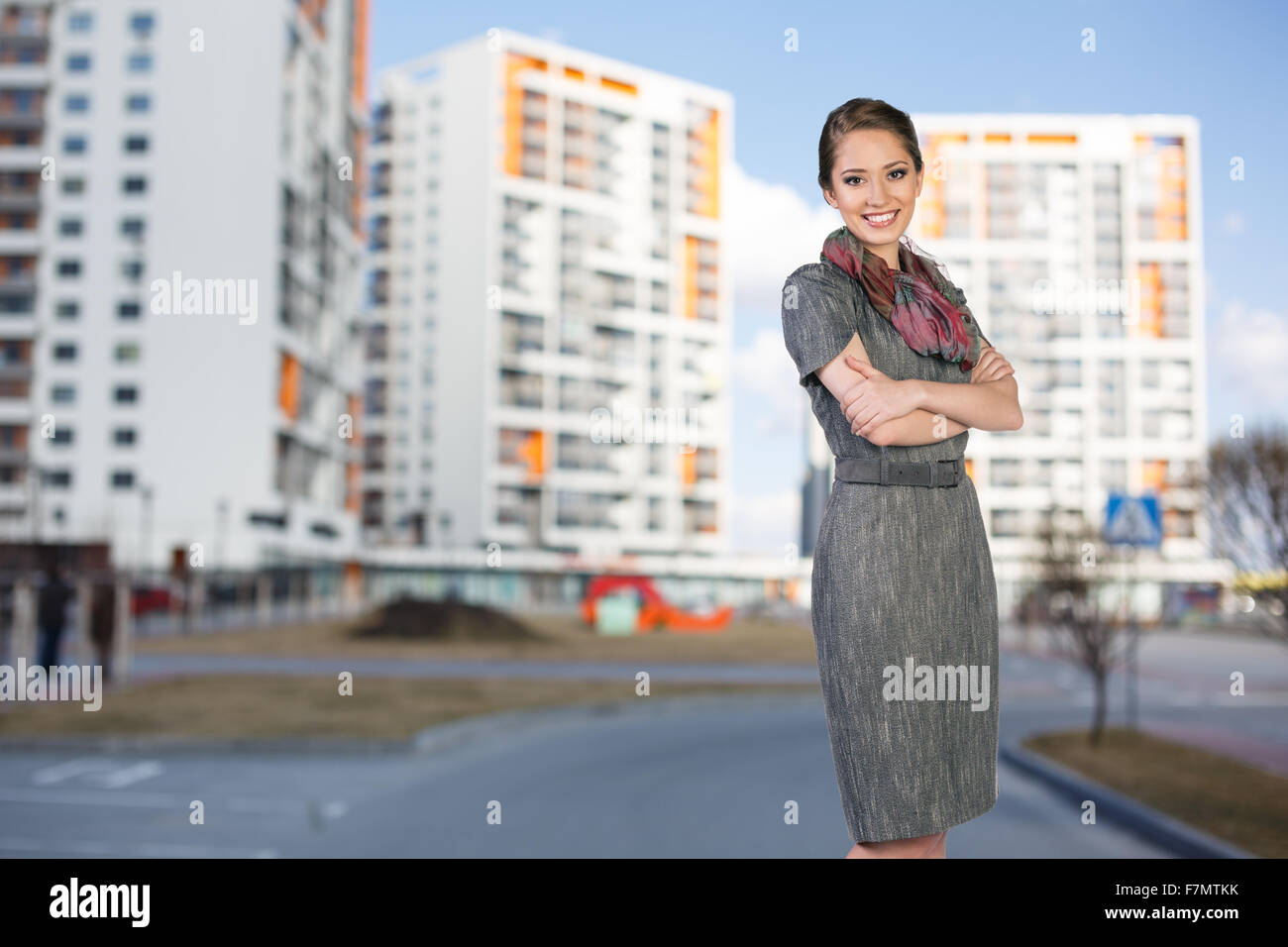 Imprenditrice sorge sulla strada Foto Stock