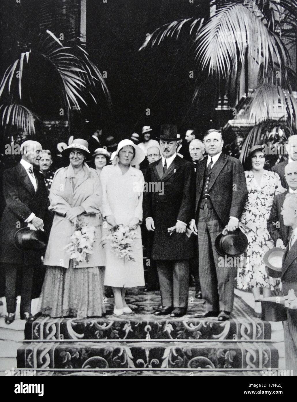 La famiglia reale olandese a Parigi. Regina Wilhelmina; Princess Juliana e del Principe Enrico di Mecklenburg-Schwerin 1929 Foto Stock