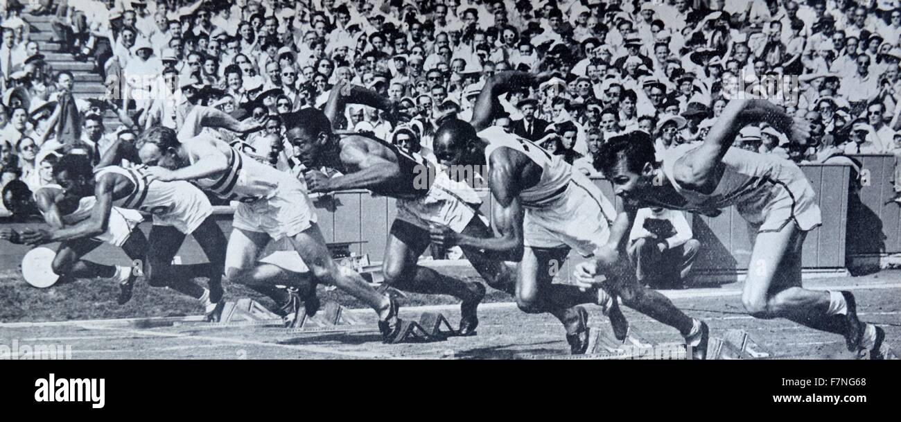 Fotografia di atleti impegnati nei giochi olimpici. Datata 1946 Foto Stock