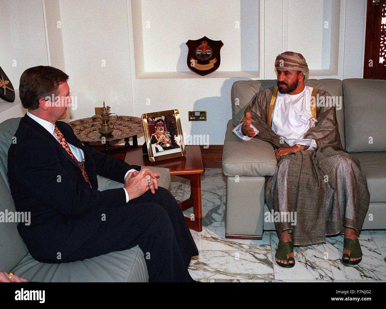 Sayyid Badr Bin Saud, Al-Busaidi di Oman, con il Segretario alla difesa degli Stati Uniti William Cohen 1997 Foto Stock