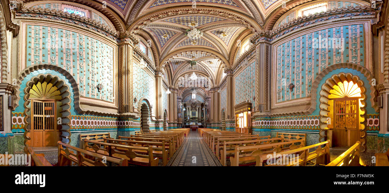 Messico, Michoacan, Ocampo, Inerior di una piccola chiesa Foto Stock