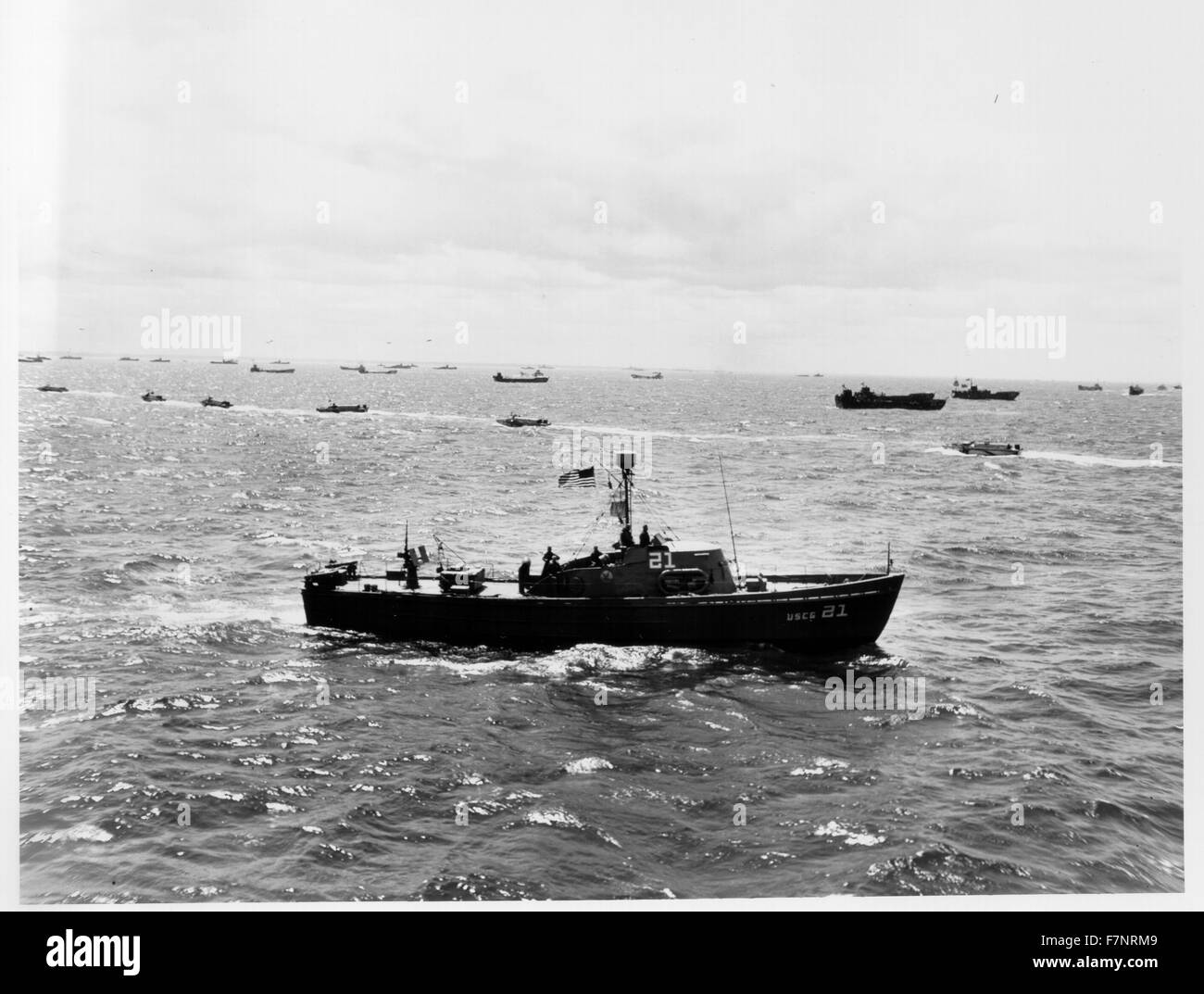 Fotografia della Coast Guard off Omaha Beach la mattina del D-Day Foto Stock