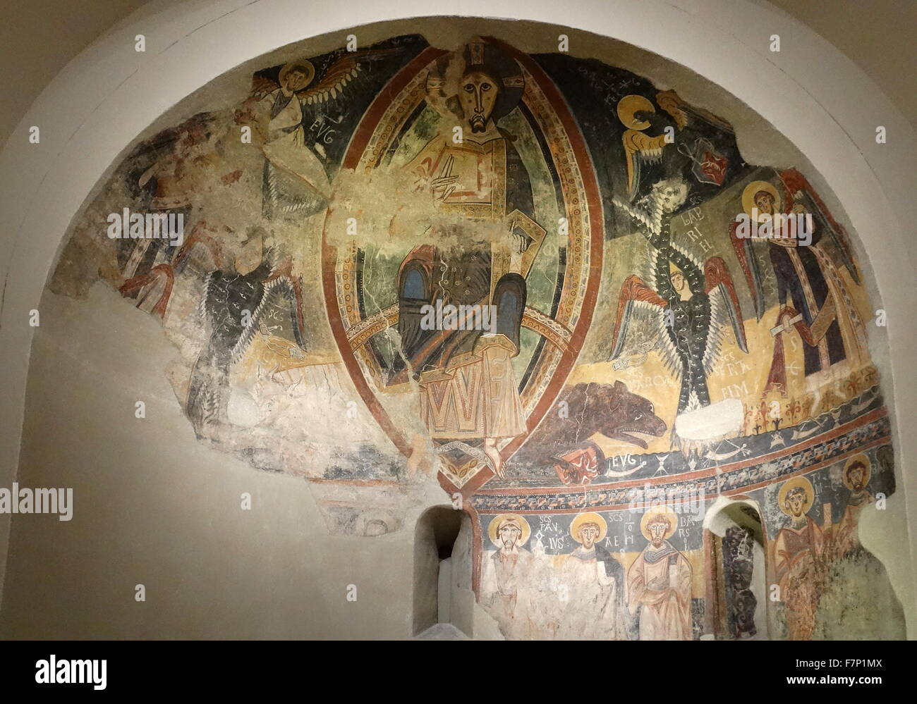 Dettaglio degli affreschi dell'abside di San Michele Marmellar, National Palace, Barcelona, Spagna. Datato xii secolo. Foto Stock