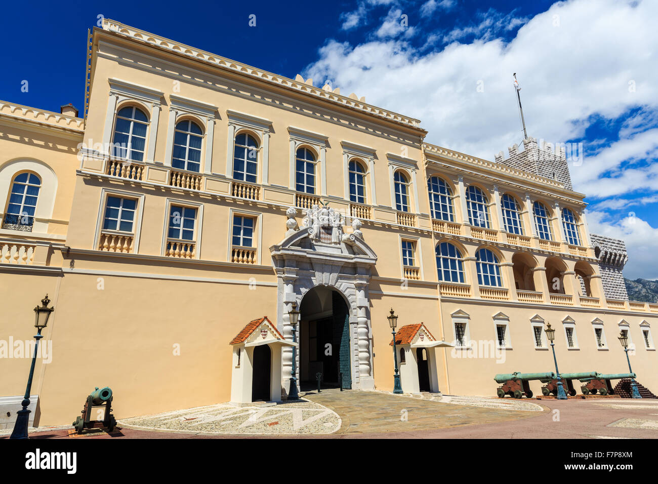 Il Principato di Monaco e il Principato di Monaco facciata di Palazzo Reale. Monte Carlo Foto Stock