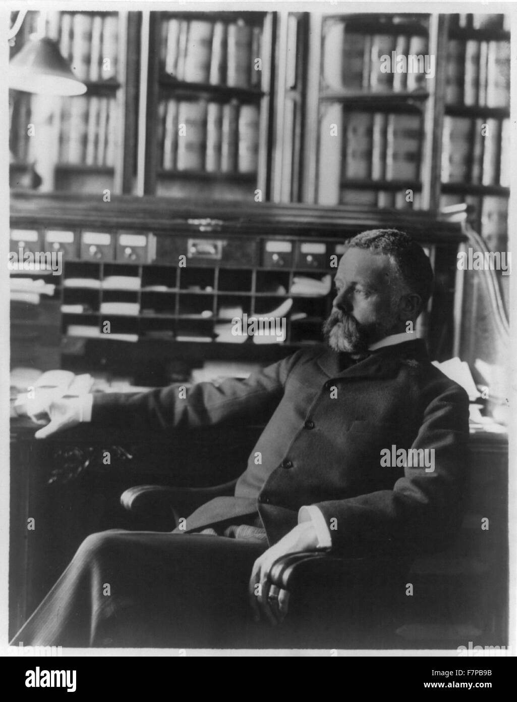Henry Cabot Lodge (1850-1924) era un americano il senatore repubblicano e storico dal Massachusetts, U.S.A. Un dottorato di ricerca in storia presso la Harvard, egli è stato per lungo tempo un amico e confidente di Theodore Roosevelt. Lodge ha avuto il ruolo di primo leader della maggioranza del Senato. Foto Stock