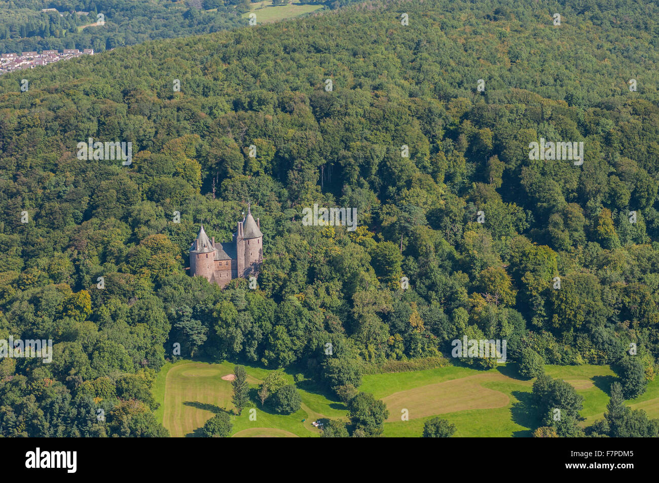 Vista aerea del Castell Coch e la A470 presa sul Foto Stock