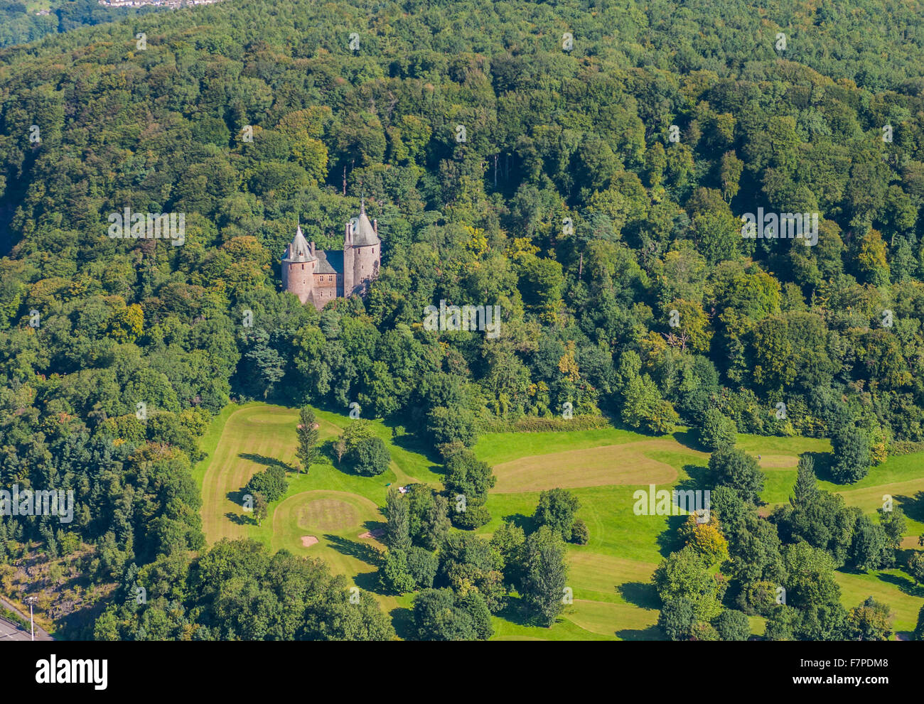 Vista aerea del Castell Coch e la A470 presa sul Foto Stock