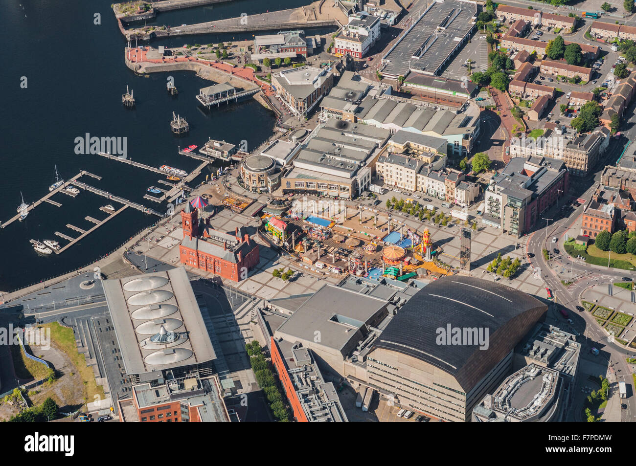 Vedute aeree del centro di Cardiff Foto Stock