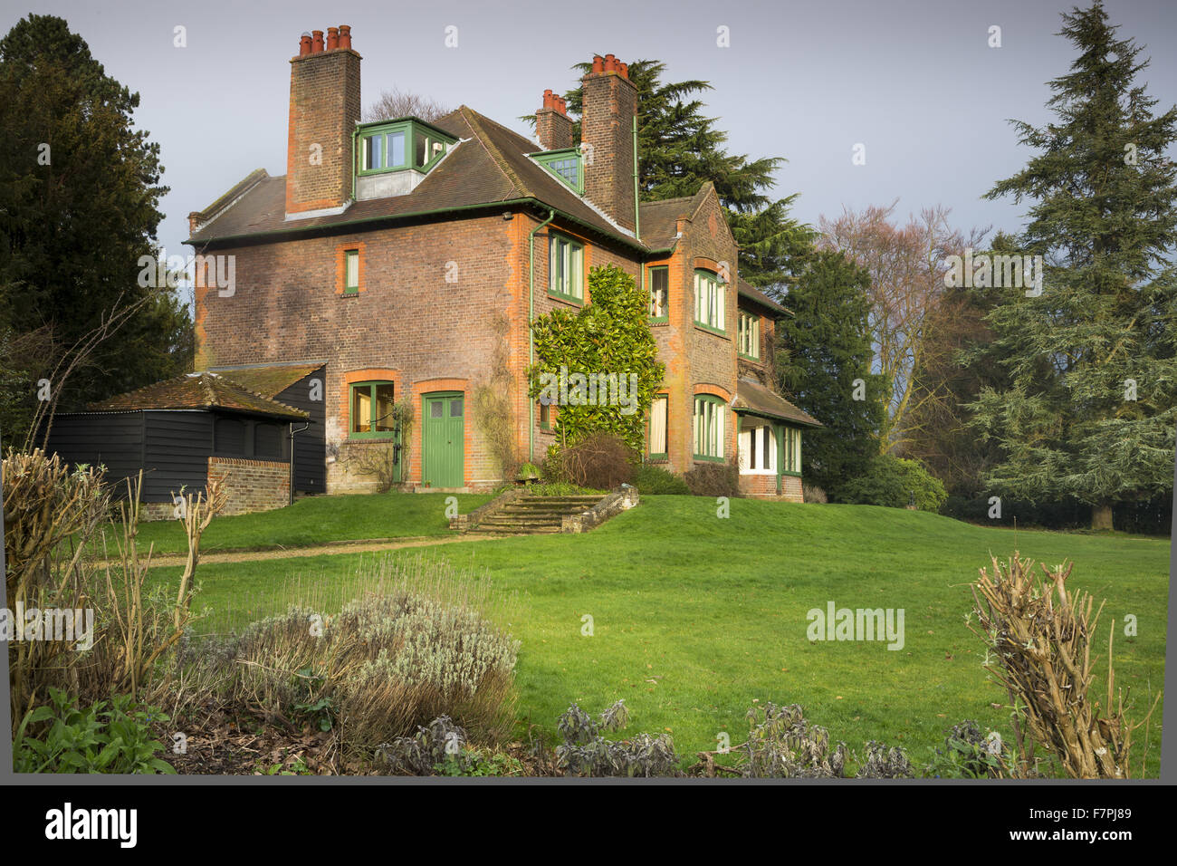 Vista di fronte sud di Shaw's Corner, Ayot St Lawrence, Hertfordshire, ex casa di George Bernard Shaw. Foto Stock