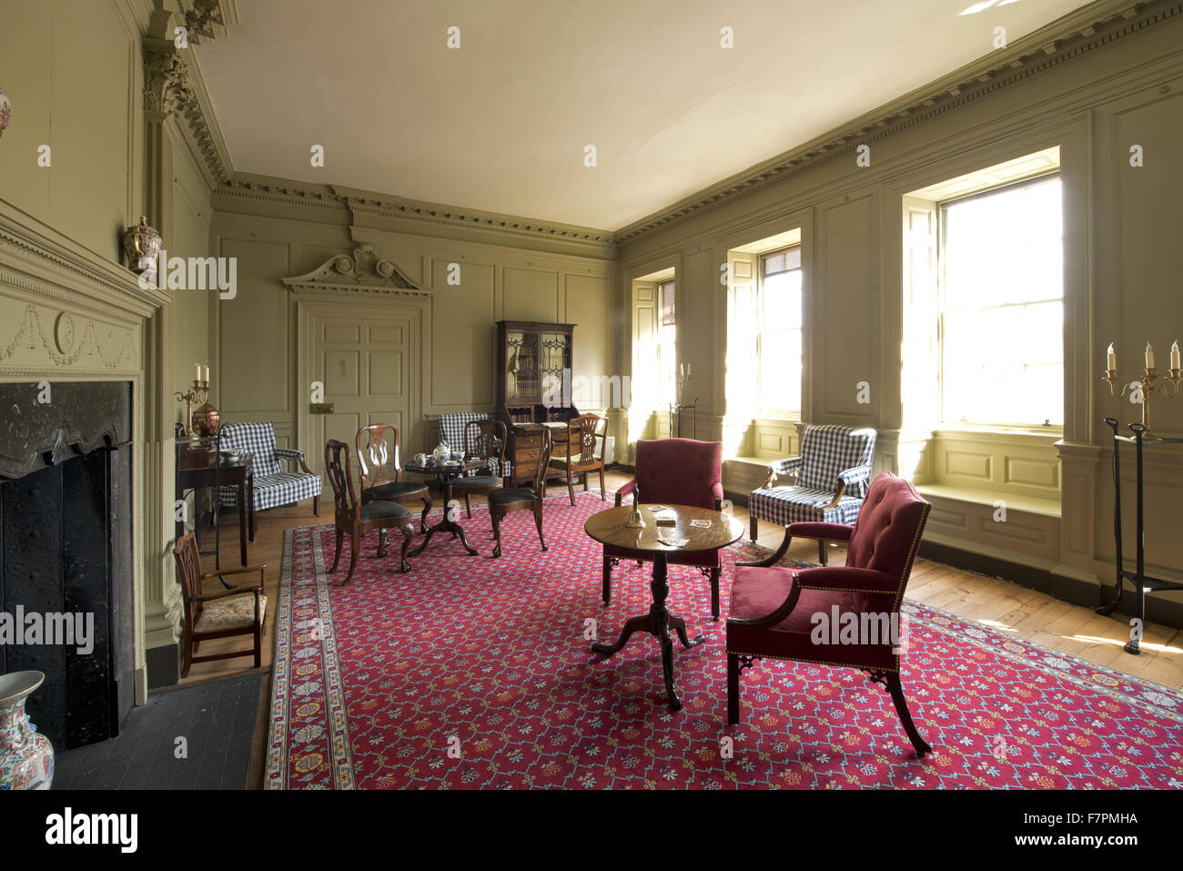 Camera con vista della sala da disegno a Wordsworth House e giardino, Cockermouth. Foto Stock