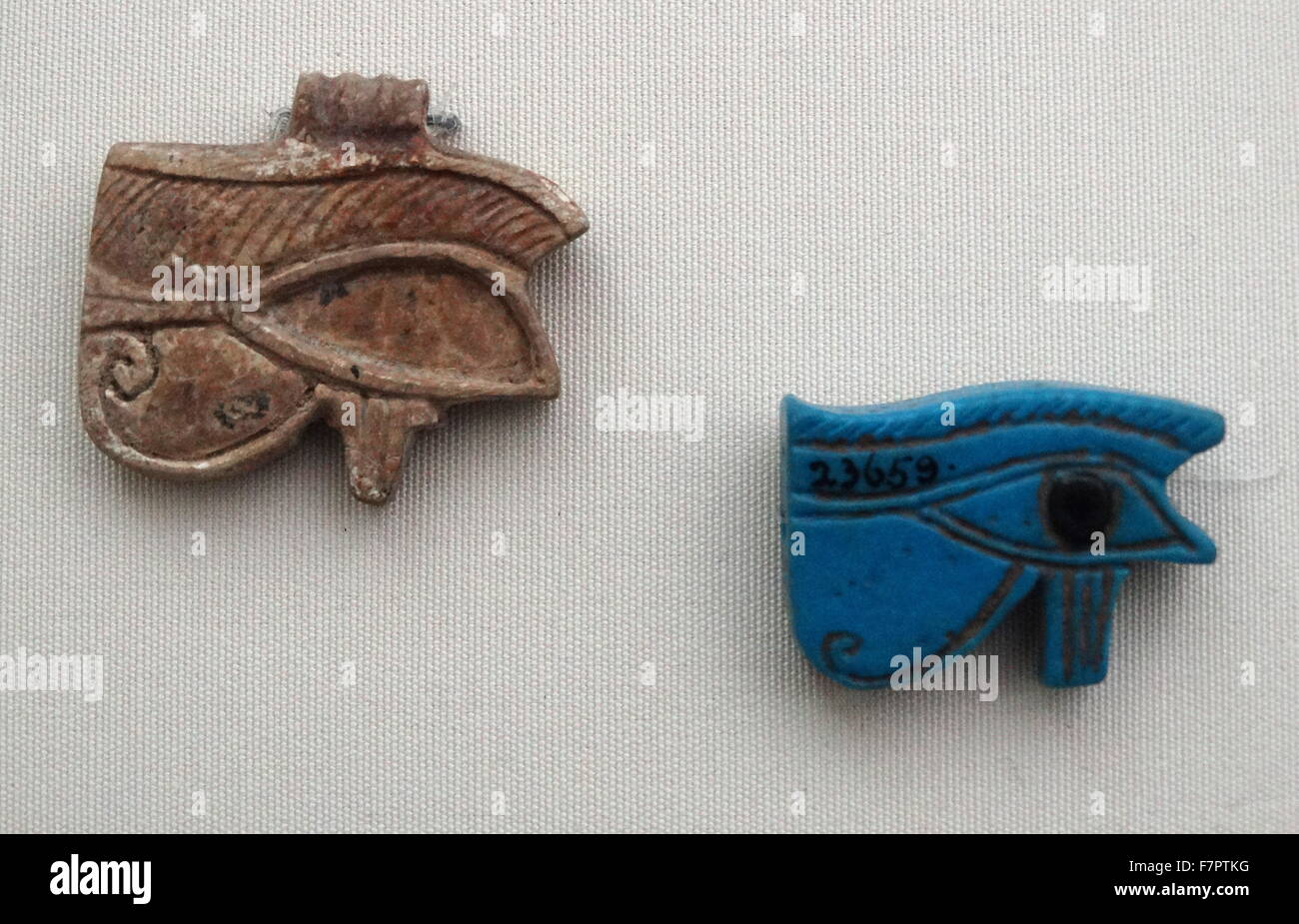 Il Wedjat-Eye, l'occhio sinistro del dio Horus, simboleggia la luce e fornisce protezione contro il malocchio. Foto Stock