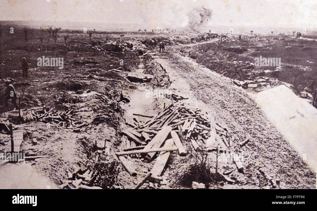 Un battlefront durante la Prima Guerra Mondiale 1916 Foto Stock