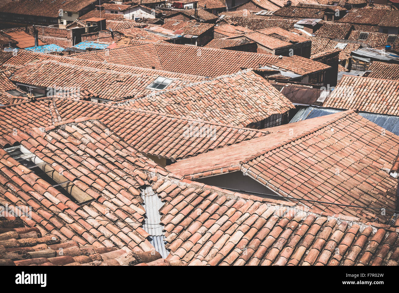 Tetti nel centro storico di Cusco, famosa meta di viaggio in Perù e uno dei più visitati città storiche nel mondo. Vi Foto Stock