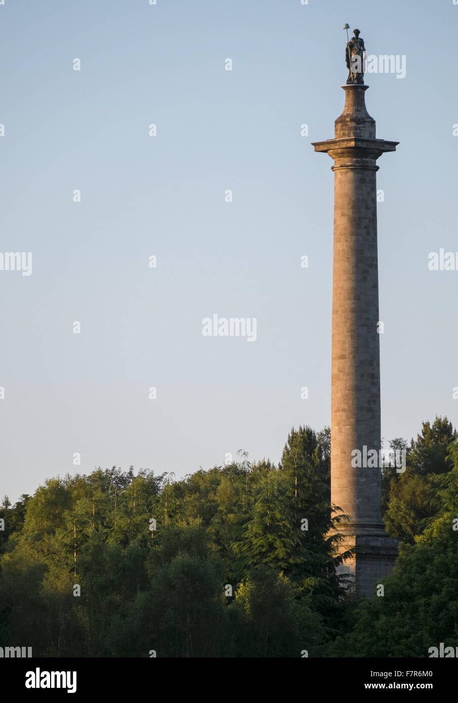 La colonna a Liberty a Gibside, Tyne & Wear. Gibside è stato creato da uno degli uomini più ricchi in Georgian England, e offre viste fantastiche, ampi spazi aperti, affascinanti edifici storici e rovine. Foto Stock