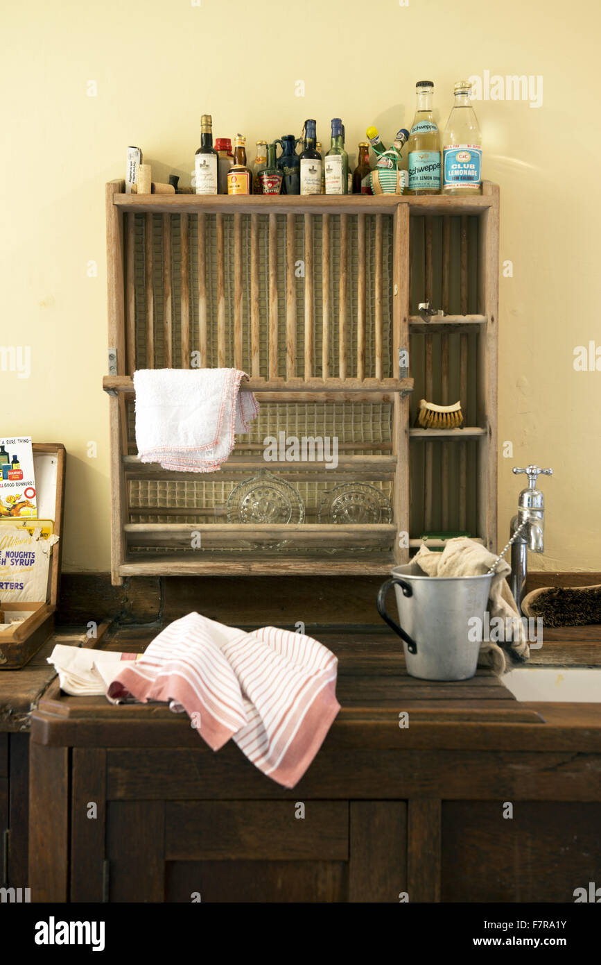 Gli elementi di pulitura a Anglesey Abbey, Gardens e Lode Mill, Cambridgeshire. Foto Stock