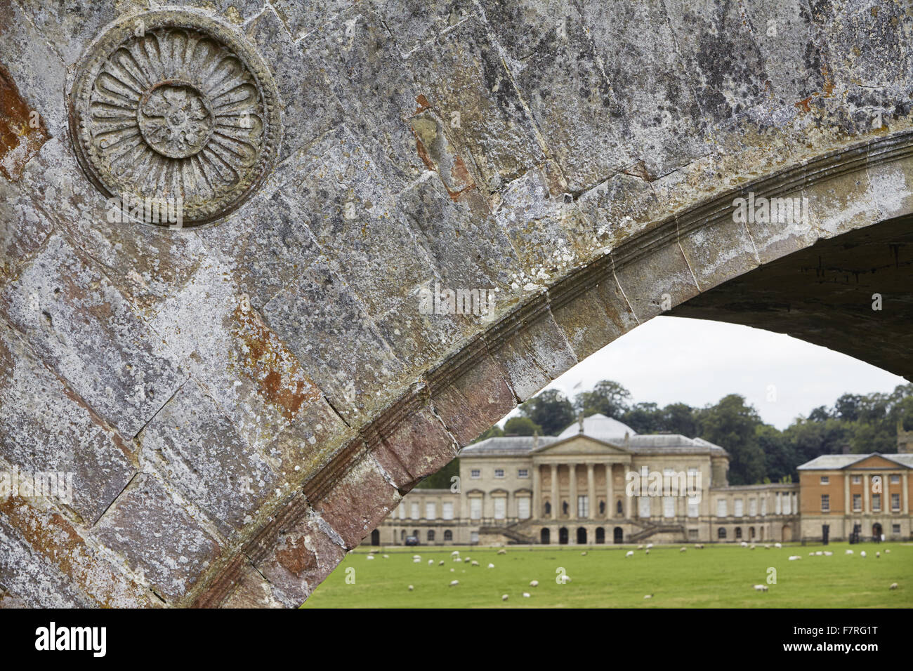 Kedleston Hall, Derbyshire. Kedleston è uno dei più grandiosi e più perfettamente finiti case progettato da Robert Adams. Foto Stock