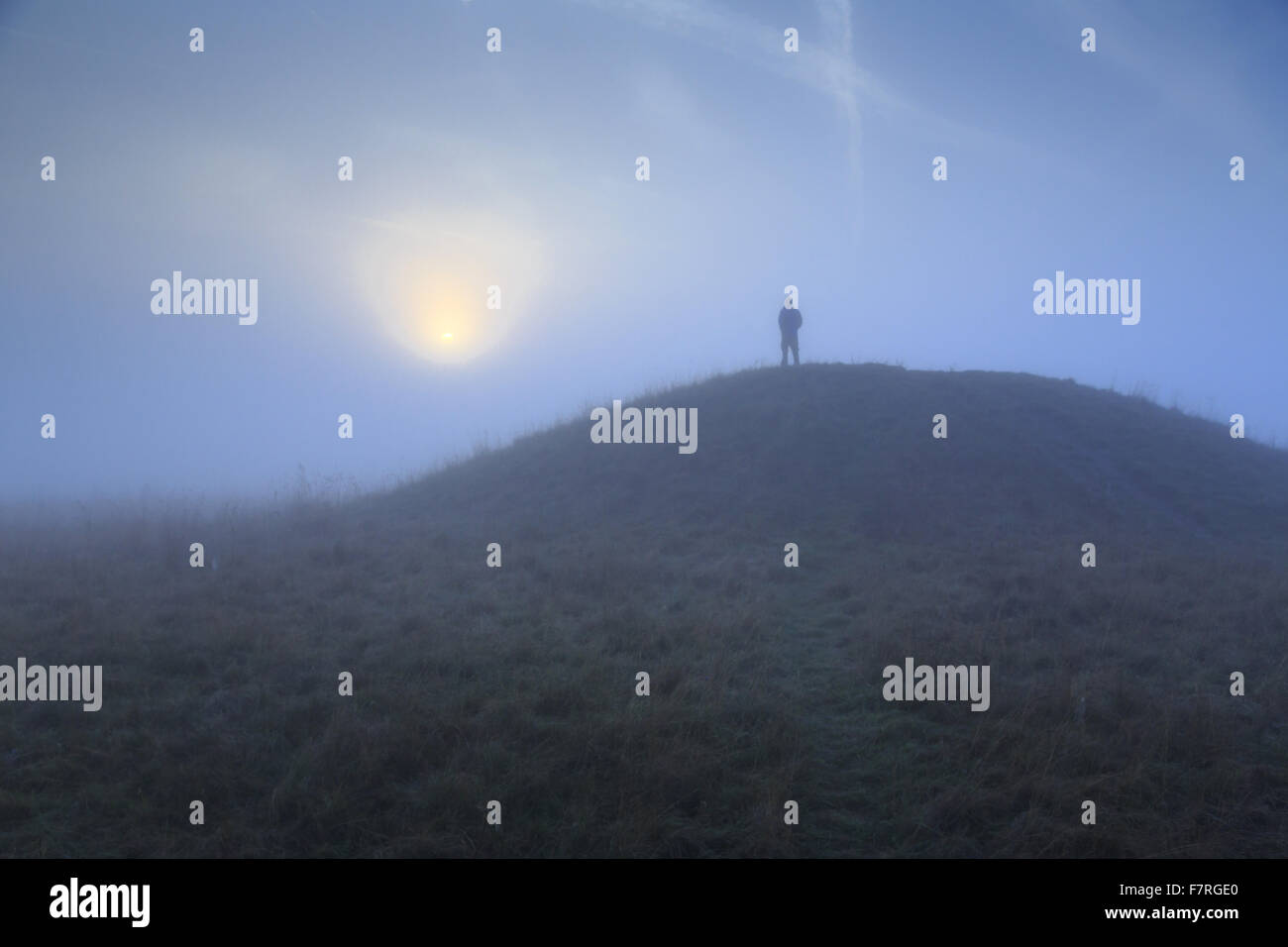 Cursus tumuli in Stonehenge il paesaggio, Wiltshire. Il paesaggio è costellato di monumenti antichi. Foto Stock