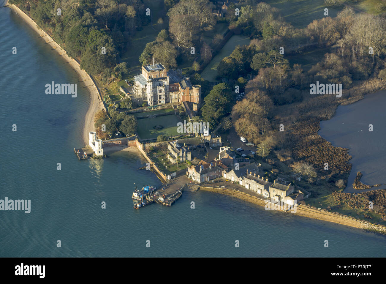 Una veduta aerea di Brownsea Island, Dorset. Brownsea Island si trova nel centro del porto di Poole. Foto Stock