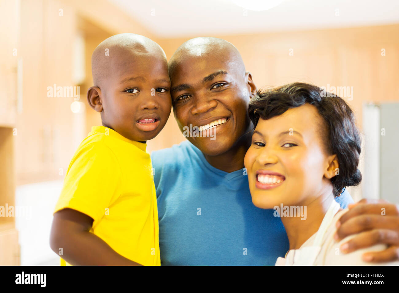 Close up ritratto di allegro giovane famiglia nero Foto Stock