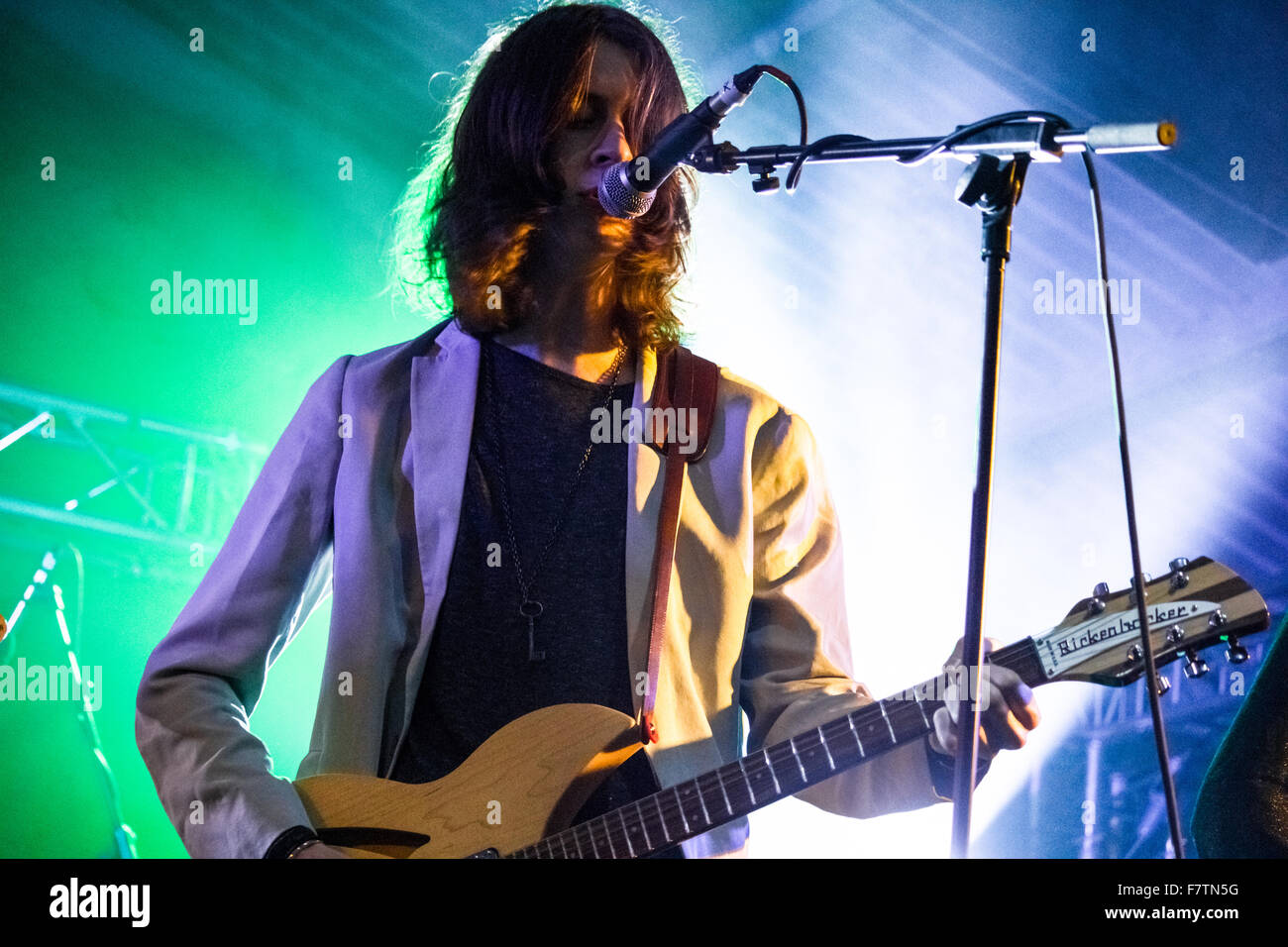 Tom Ogden di fiori in esecuzione al Festival di indipendenza, Southampton, 2015. Foto Stock