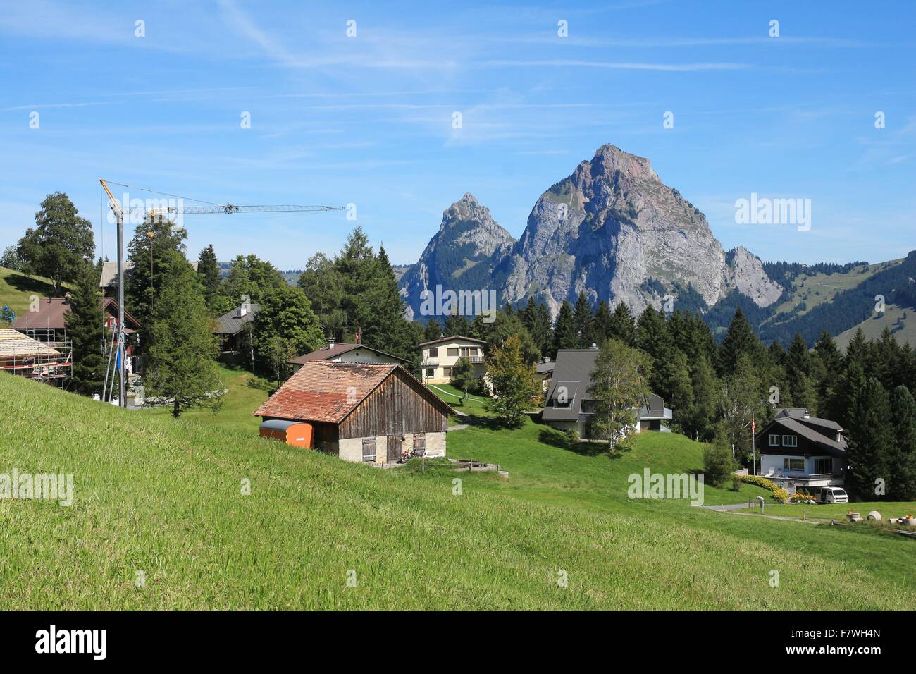Villaggio idilliaco e di villeggiatura Stoos Foto Stock