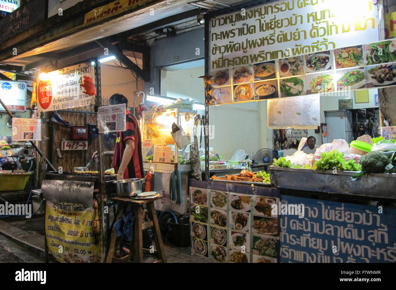 Thong Lo del mercato di notte a Bangkok, in Thailandia Foto Stock