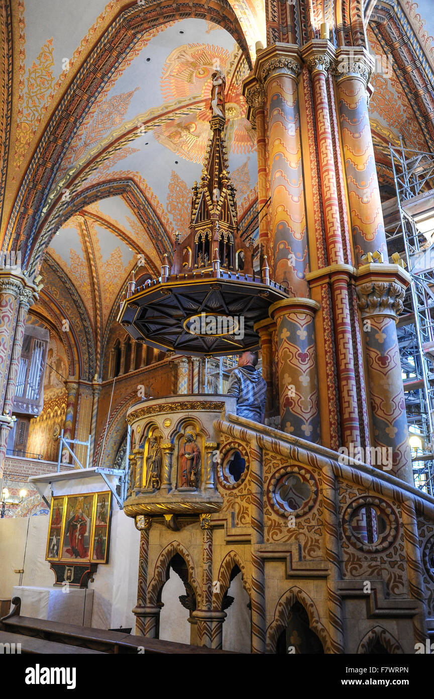 Interno di Matyas Templom, Budapest, Ungheria Foto Stock
