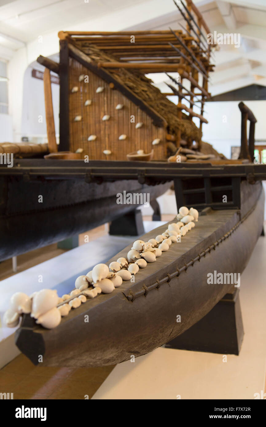 Waqa tabus (a doppio scafo canoa) nel Museo delle Fiji, Suva, Viti Levu, Isole Figi Foto Stock