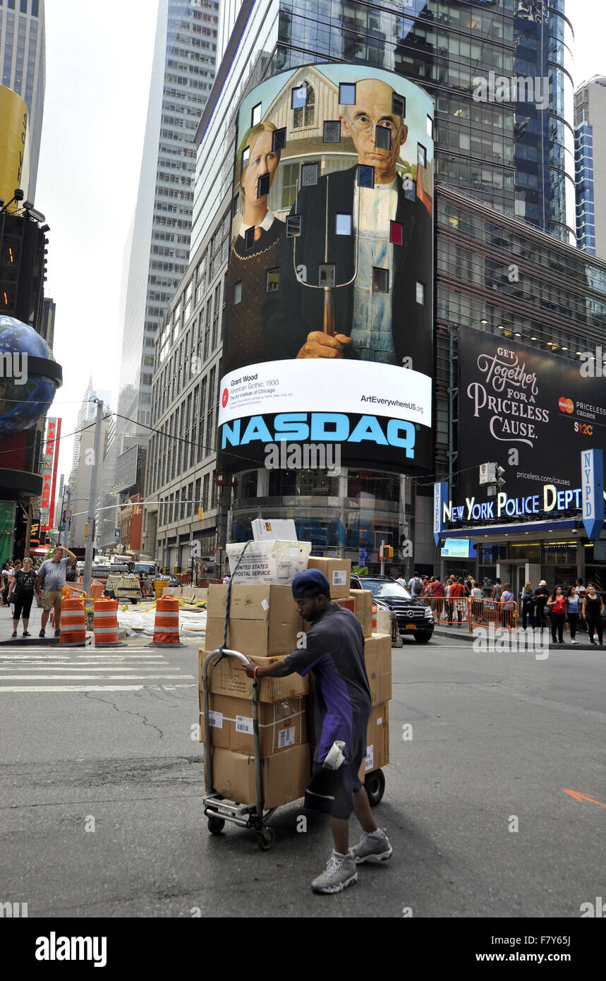 Concessione di pittura su legno Gotico americano appare su un tabellone digitale di New York Times Square durante l'arte ovunque evento. Foto Stock