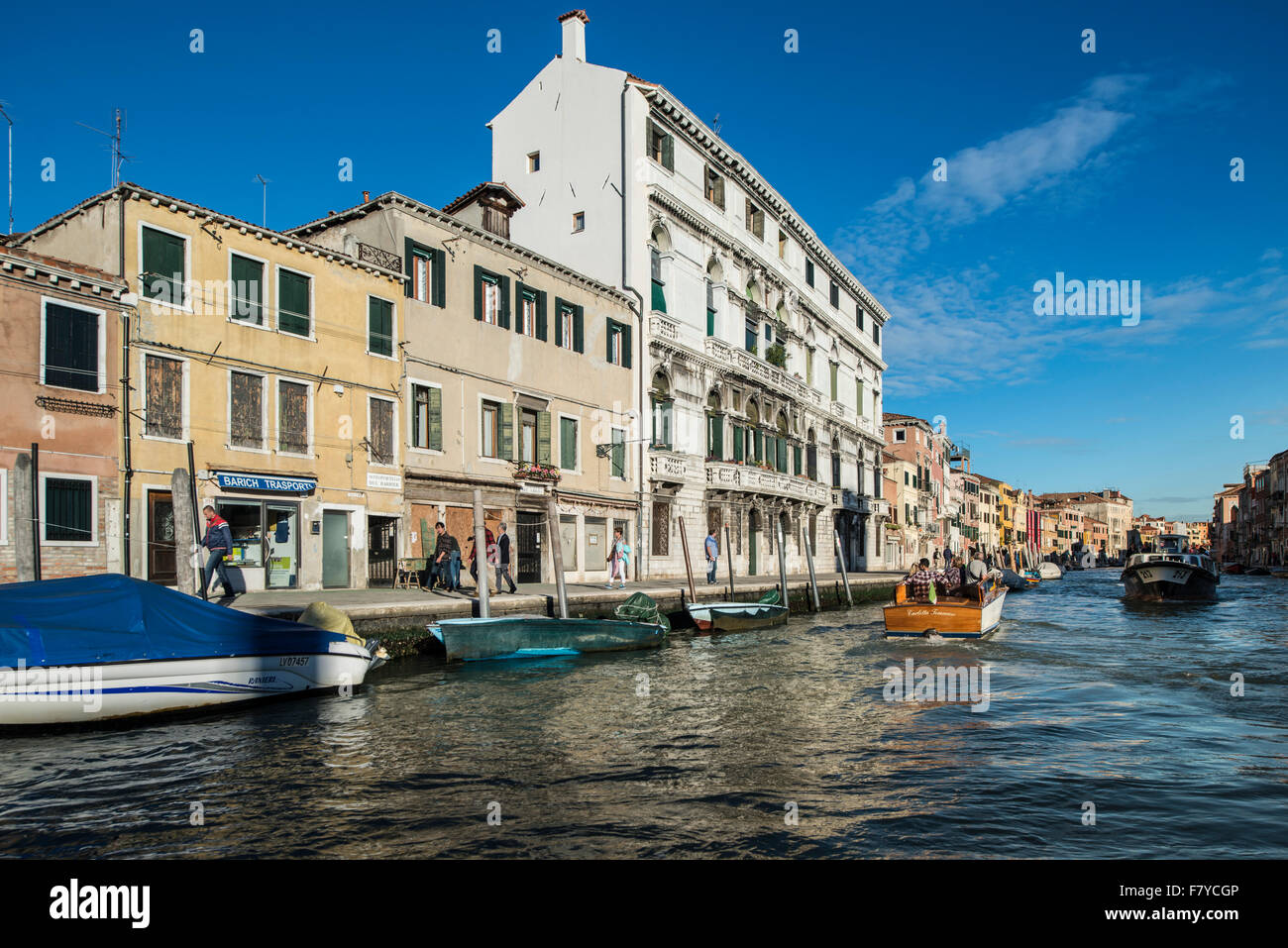 Canale di Cannaregio, Palazzo Surian Bellotto, secolo XVII, Cannaregio, Venezia, Italia Foto Stock