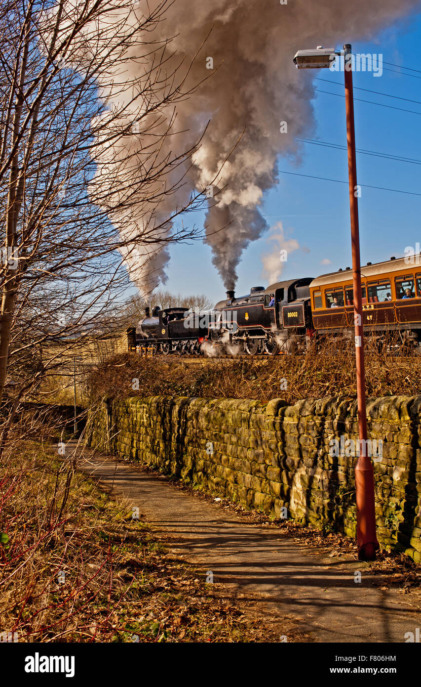 Treno a vapore a Keighley su Keighley e Worth Valley Railway Foto Stock
