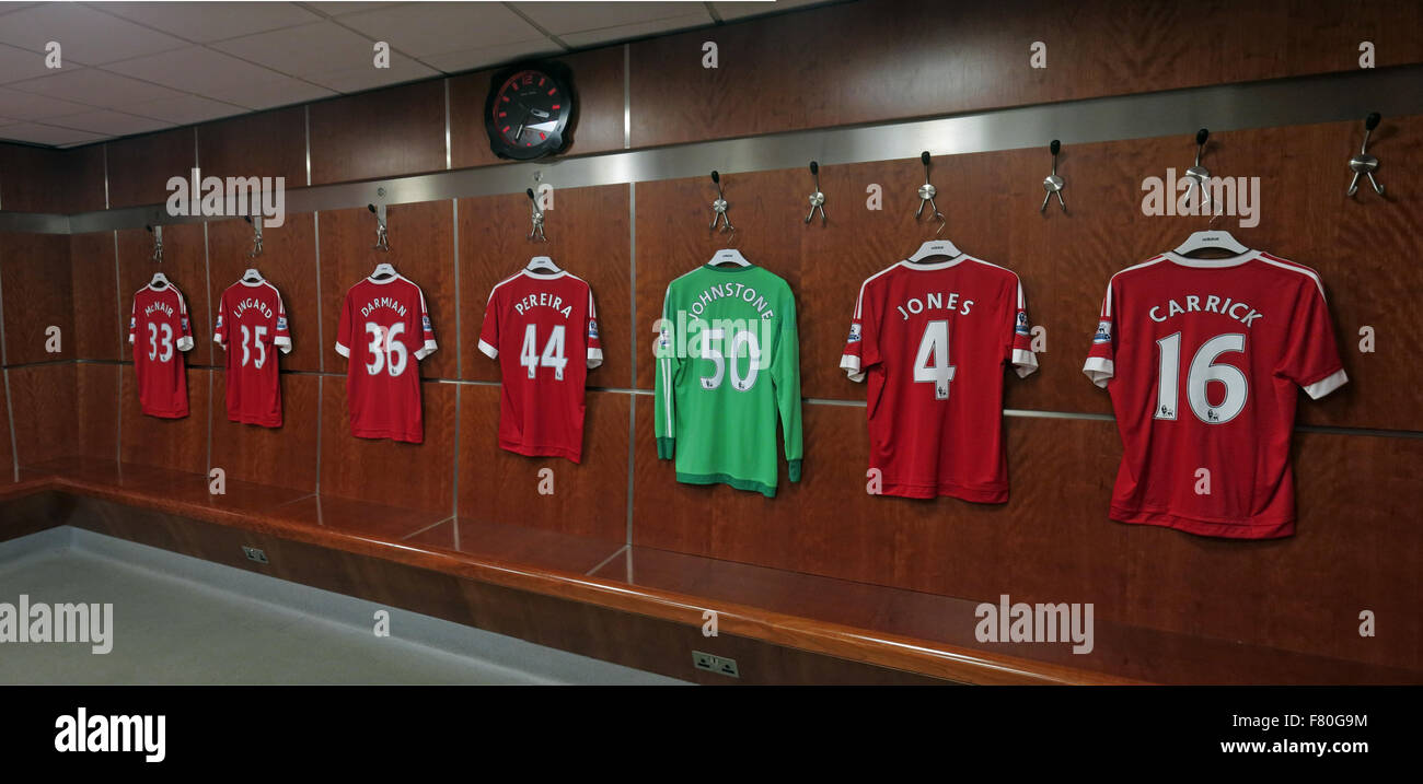 Magliette da calcio in Manchester United spogliatoio, Old Trafford, Manchester, Inghilterra, Regno Unito Foto Stock