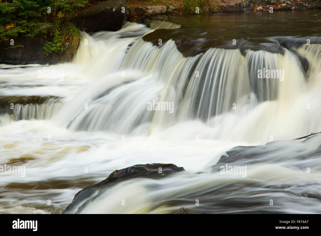 Ramo intermedio Ontonagon River, Bond Falls Scenic Sito, Michigan Foto Stock