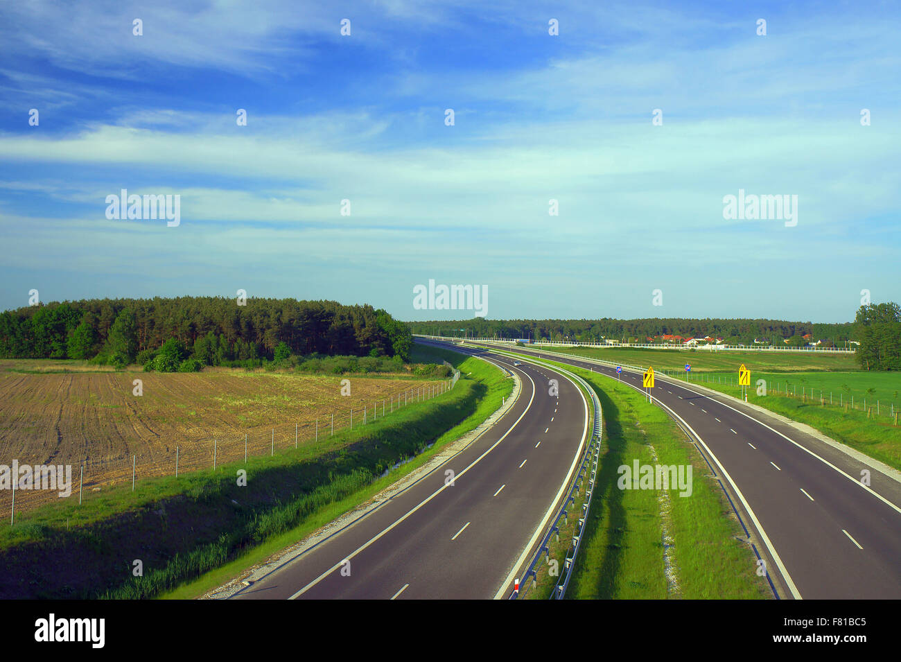 La strada a doppia carreggiata nei pressi di Poznan Foto Stock