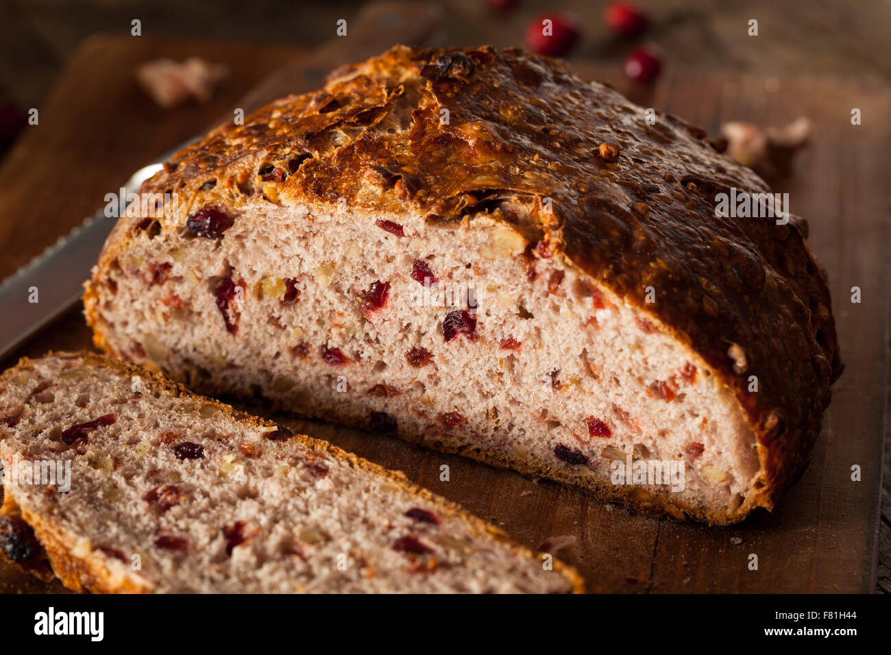 Fatti in casa a base di mirtillo palustre di noce pane pronto a mangiare Foto Stock