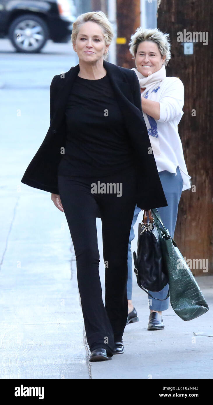 Sharon Stone a Jimmy Kimmel Live! Studios di Hollywood con: Sharon Stone dove: Los Angeles, California, Stati Uniti quando: 03 Nov 2015 Foto Stock