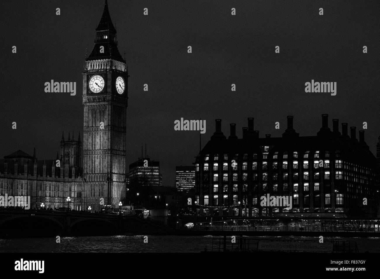 Case del Parlamento Londra vista di St Stephen's tower Foto Stock