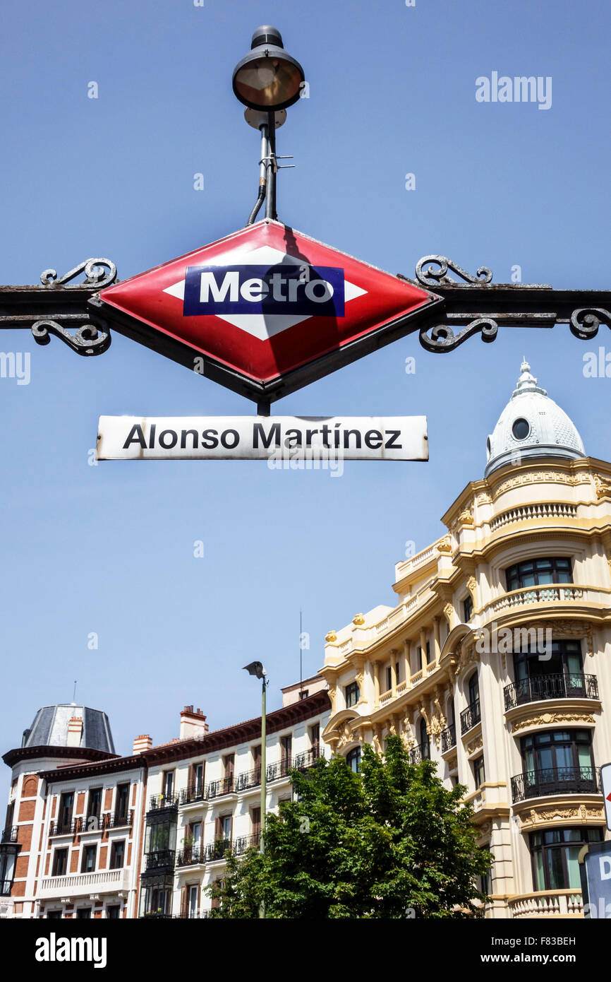 Madrid Spagna,ispanica Chamberi,Plaza Alonzo Martinez,Innside Madrid Genova,hotel,metro,stazione,metropolitana,ingresso,segnaletica,stazione,linea 4,Spain150705003 Foto Stock