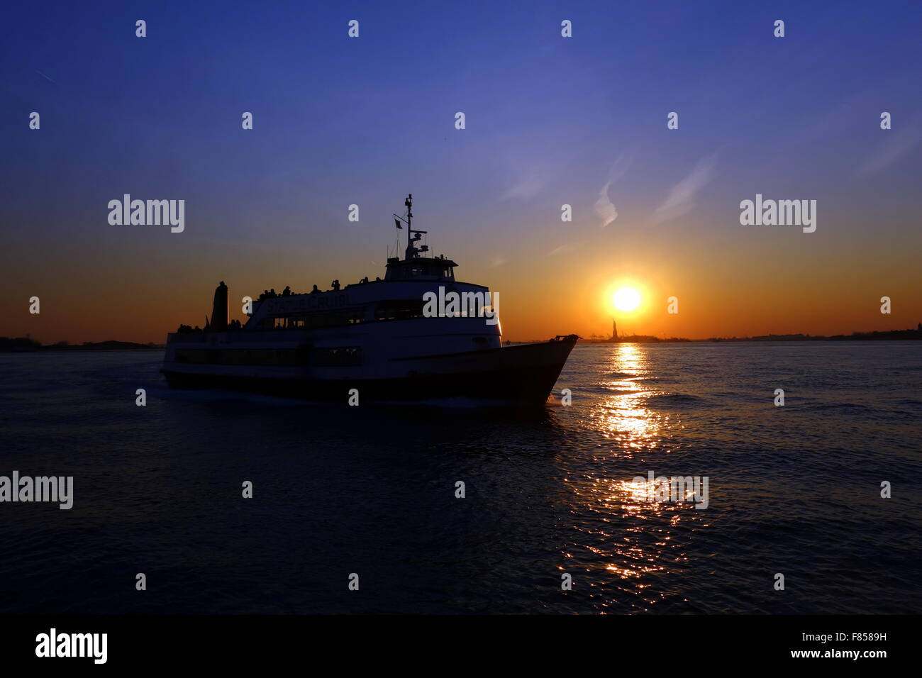 Tramonto al Battery Park di New York City Foto Stock