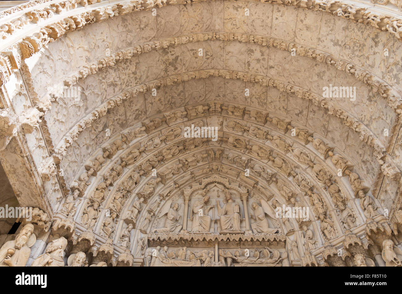 Il timpano del portico settentrionale,la cattedrale di Chartres, Eure-et-Loir, Francia, Europa Foto Stock