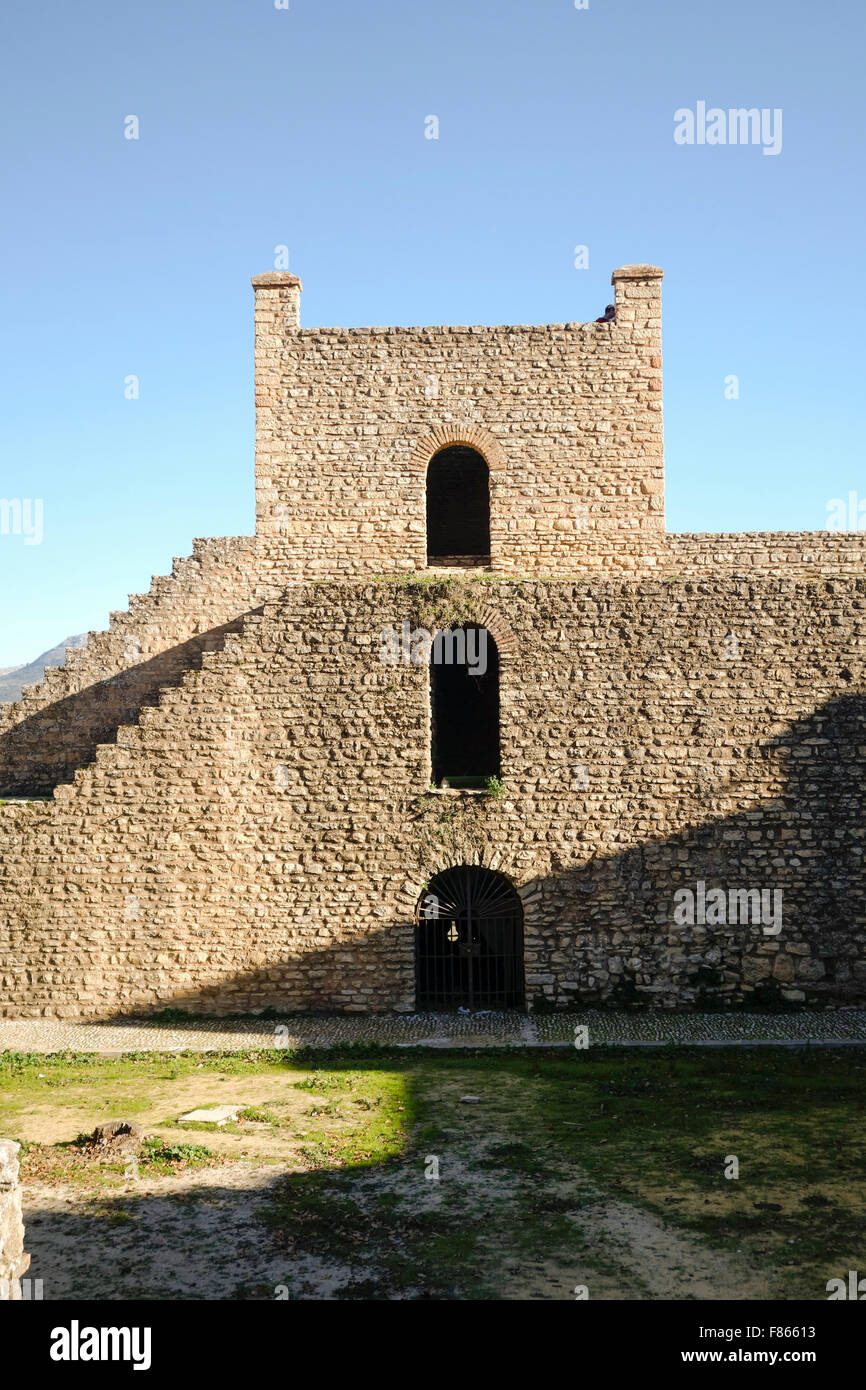 Antica arabo moresco, pareti esterne e le porte della città di Ronda, Andalusia, Spagna Foto Stock